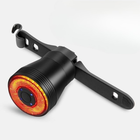 Fuegos traseros LED con sensor de freno inteligente — Ideal para trayectos urbanos y deportivos