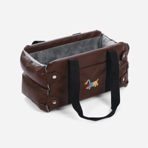 Autós Kosár Kicsi Kutyák Számára — Biztonság És Kényelem Autóban