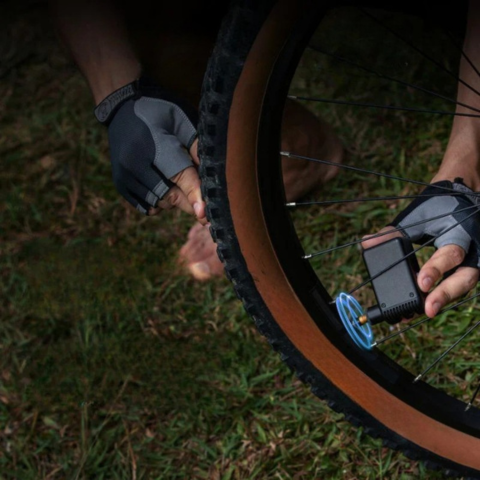 Portable Electric Bike Pump — Powerful & Compact 