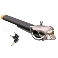 מנעול הגה עם מפתח – הגנה קומפקטית ודיסקרטית 